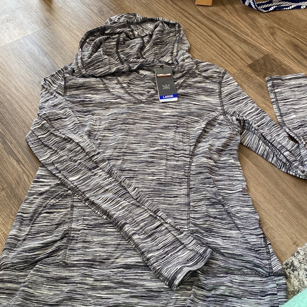 Kirkland New with Tags Athletic Stretch Pullover Hoodie